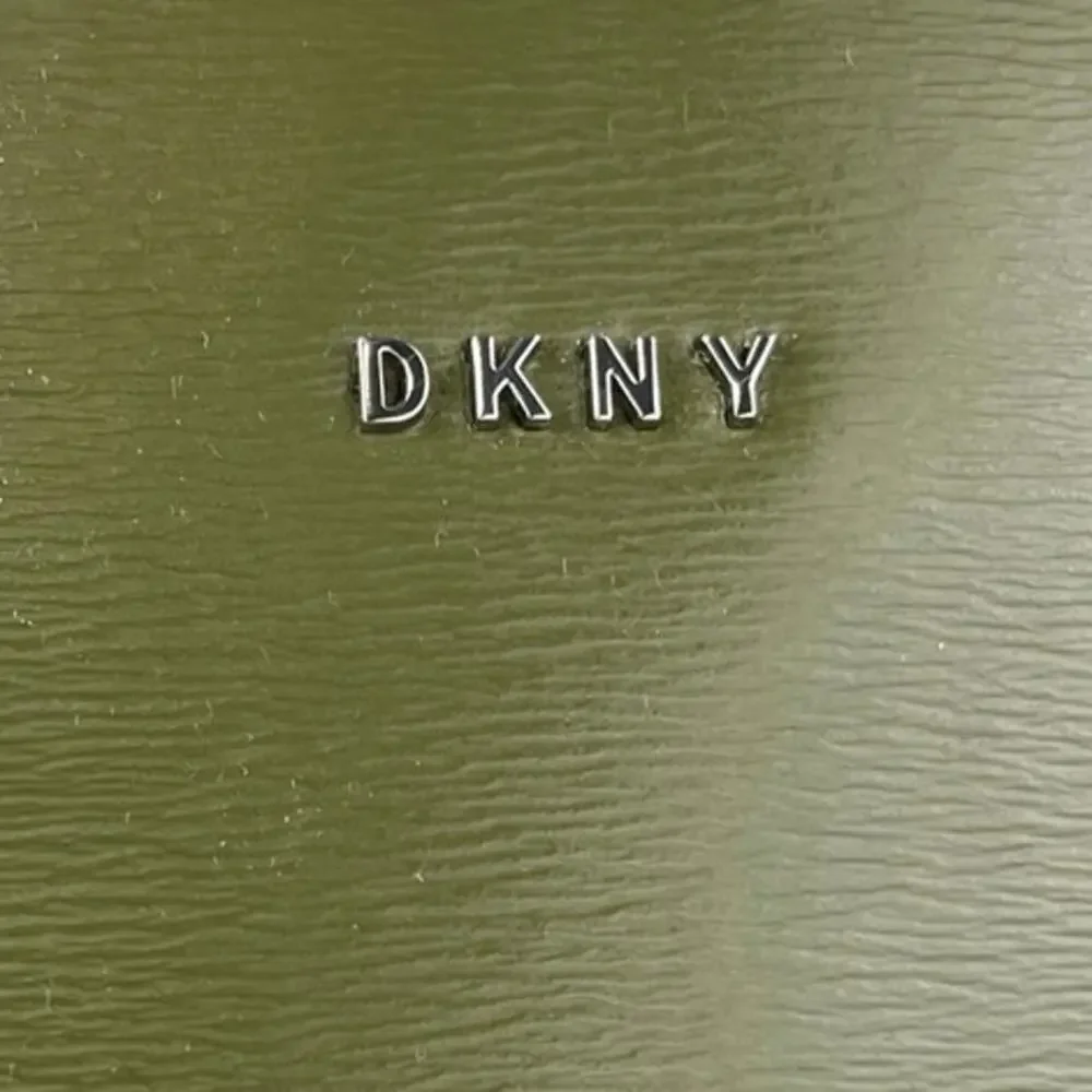 NEW DKNY Green Bryant Medium Leather Logo Keychain Shoulder Tote Handbag